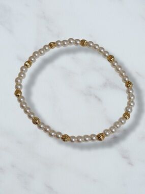 Hand Crafted Pearl and Gold Bead Stretch Bracelet